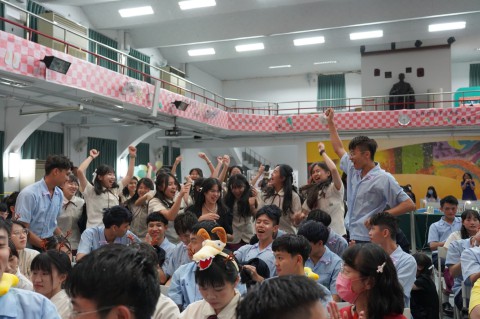 LINE_ALBUM_111-2高中部音樂比賽_230612_13.jpg