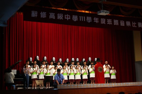 LINE_ALBUM_111-2高中部音樂比賽_230612_51.jpg