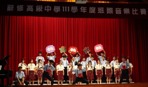 LINE_ALBUM_111-2高中部音樂比賽_230612_46.jpg