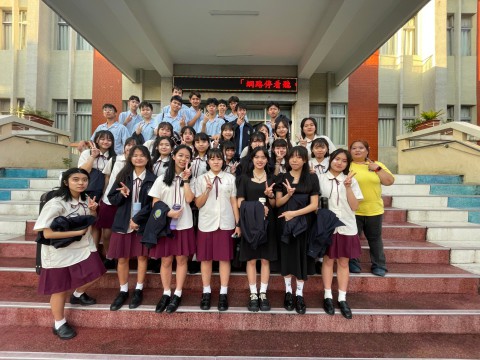LINE_ALBUM_111-2高中部音樂比賽_230612_80.jpg