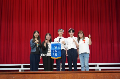LINE_ALBUM_111-2高中部音樂比賽_230612_14.jpg