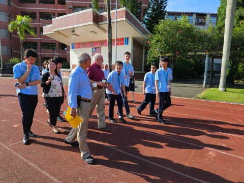 LINE_ALBUM_76簽署MOU_230707_7.jpg