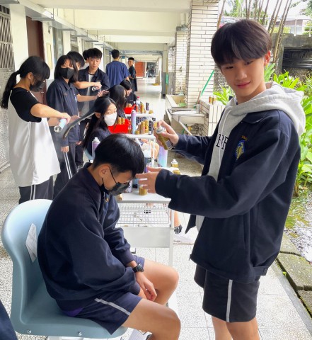 112-1校慶園遊會 (49).jpg