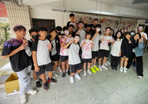 112-1校慶園遊會 (43).jpg