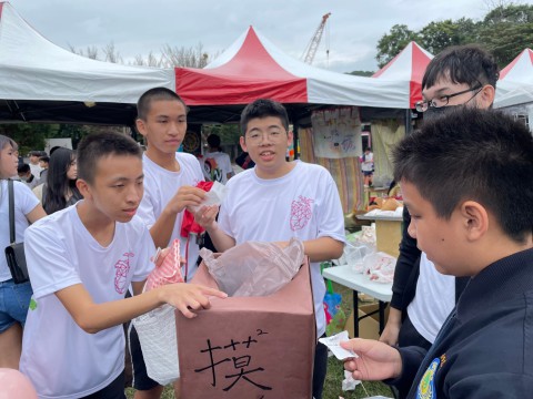 112-1校慶園遊會 (71).jpg