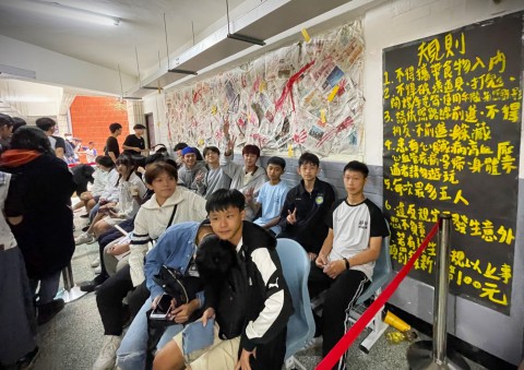 112-1校慶園遊會 (42).jpg