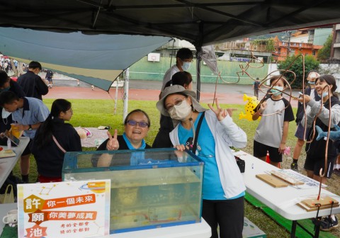 112-1校慶園遊會 (44).jpg