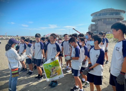 112-1國中部服務學習 (15).jpg