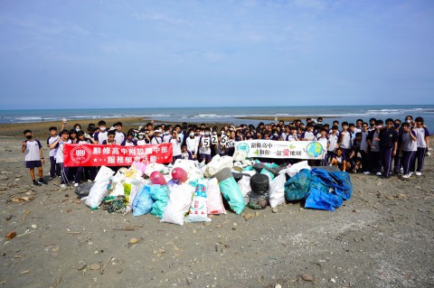 112-1國中部服務學習 (80).jpg