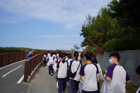 112-1國中部服務學習 (30).jpg