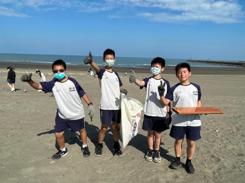 112-1國中部服務學習 (55).jpg