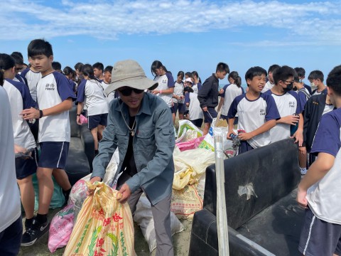 112-1國中部服務學習 (48).jpg