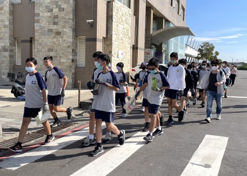 112-1國中部服務學習 (6).jpg