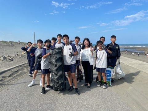 112-1國中部服務學習 (79).jpg