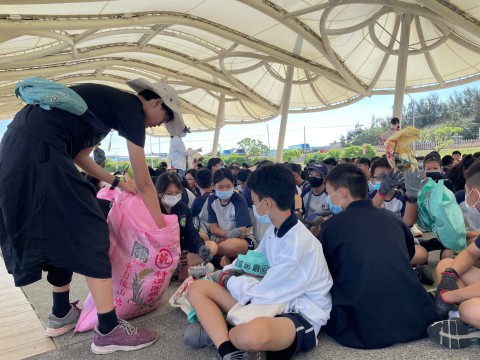 112-1國中部服務學習 (9).jpg