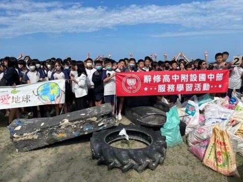112-1國中部服務學習 (50).jpg