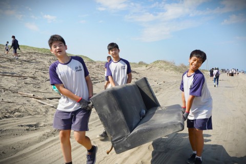 112-1國中部服務學習 (23).jpg