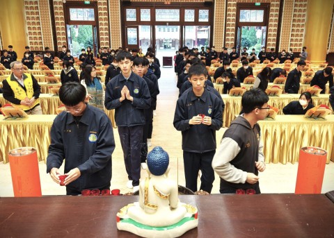 112-1高三學測祈福掛牌奉茶 (24).jpg