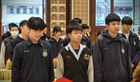 112-1高三學測祈福掛牌奉茶 (13).jpg