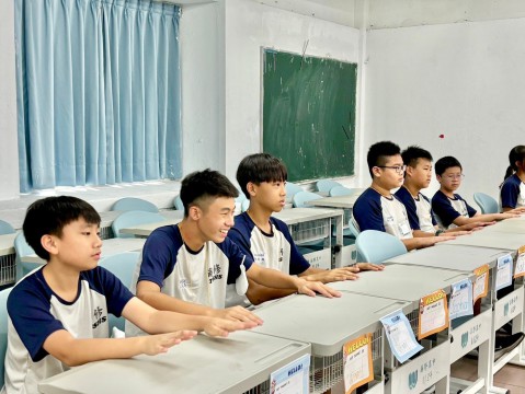 LINE_ALBUM_辭修中學第六天早上班_240809_42.jpg