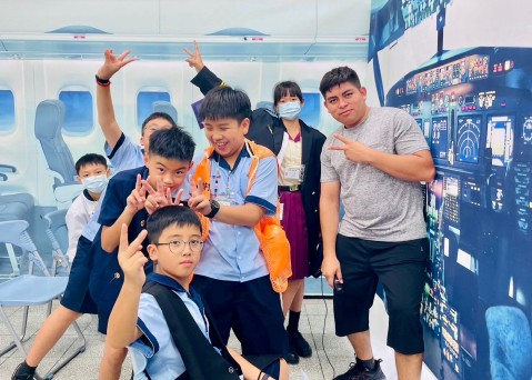 LINE_ALBUM_辭修中學第六天下午班_240809_48.jpg