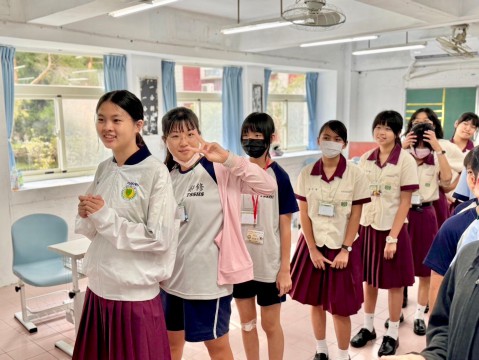 LINE_ALBUM_辭修中學第六天下午班_240809_28.jpg