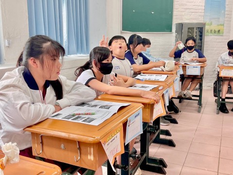 LINE_ALBUM_辭修中學第六天下午班_240809_19.jpg