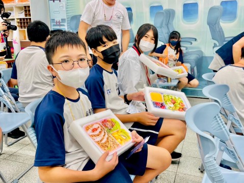 LINE_ALBUM_辭修中學第六天早上班_240809_71.jpg