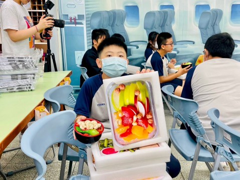 LINE_ALBUM_辭修中學第六天早上班_240809_70.jpg
