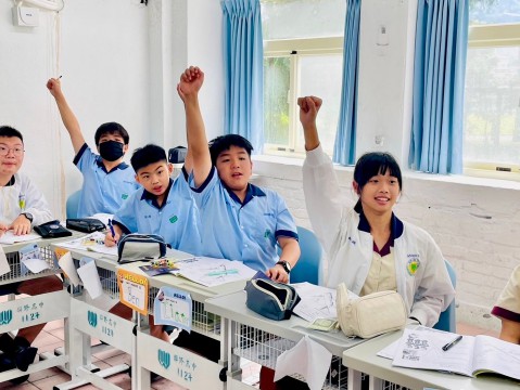 LINE_ALBUM_辭修中學第六天下午班_240809_39.jpg