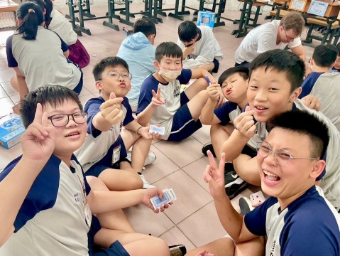 LINE_ALBUM_辭修中學第六天下午班_240809_13.jpg