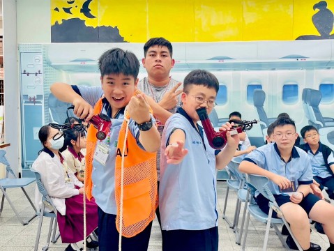 LINE_ALBUM_辭修中學第六天下午班_240809_54.jpg