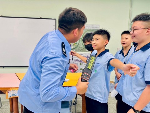 LINE_ALBUM_辭修中學第六天下午班_240809_44.jpg